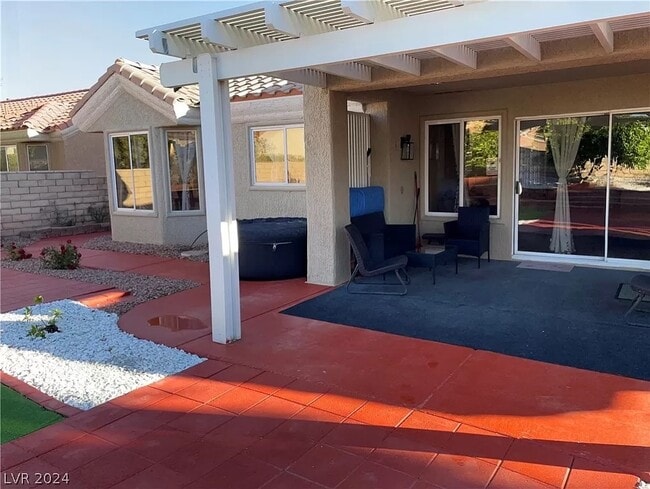 Building Photo - 8705 Villa Ridge Dr