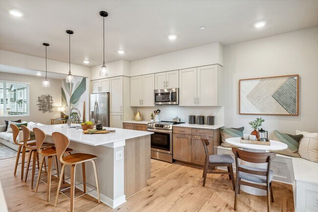 Building Photo - 3 Bed | 3.5 Bathroom | 1626 Sq Ft | $3,400