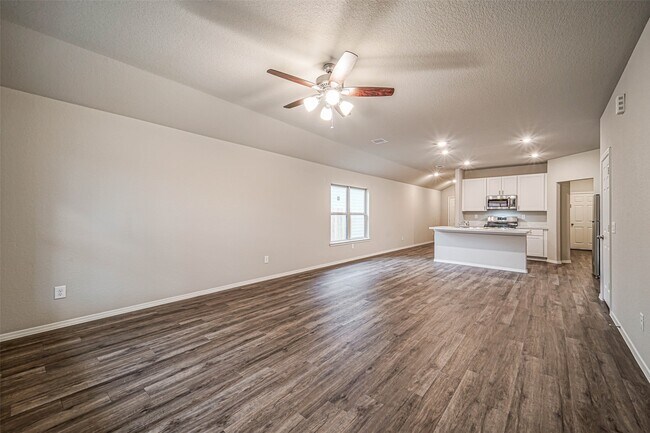 Building Photo - 1903 Brushy Cedar Ct