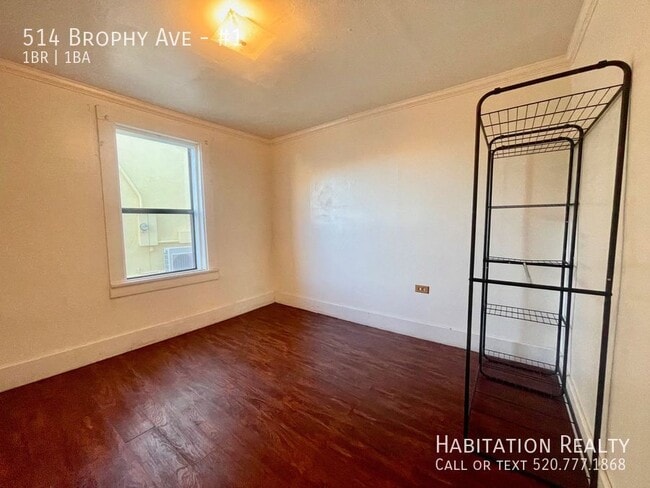 Building Photo - 514 Brophy Ave