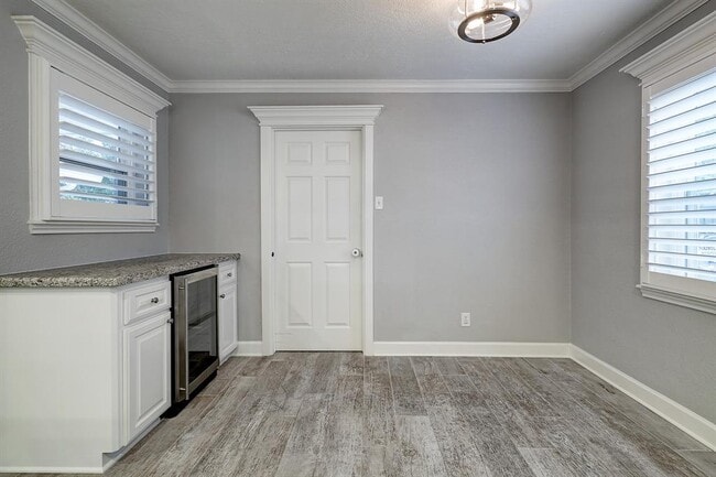Building Photo - 1614 Droxford Dr