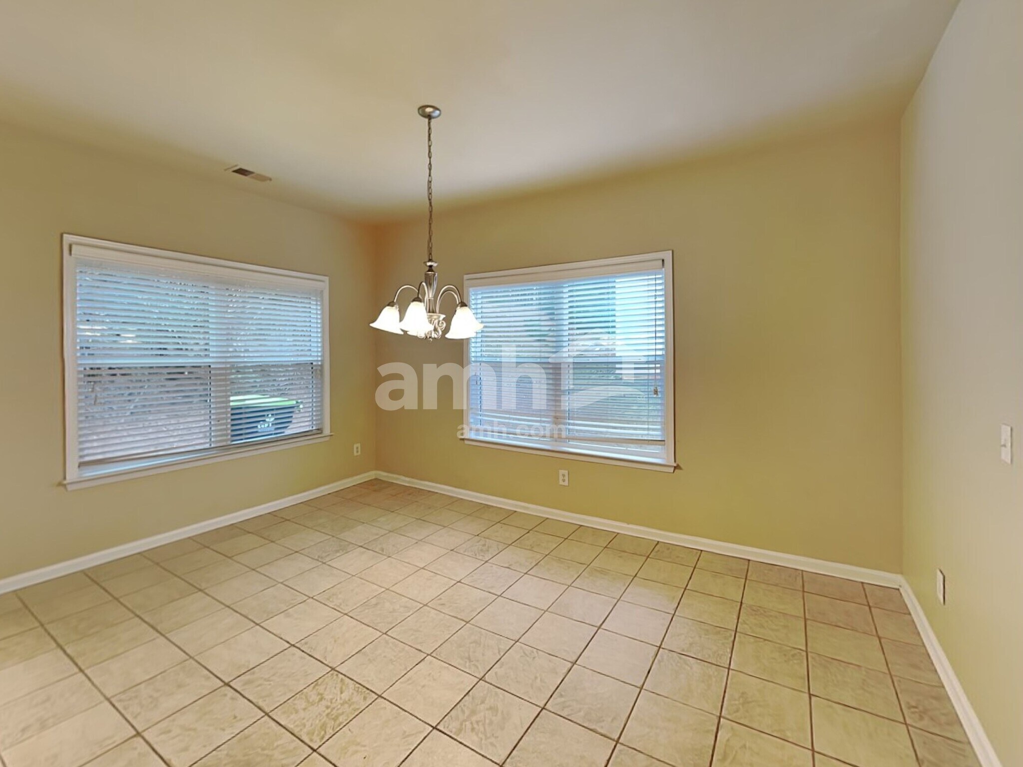 Building Photo - 5177 Rosewood Pl