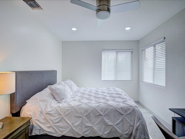 Building Photo - 3 Bedroom 2 Bathroom: Partially Furnished home!! **UNFURNISHED-RENTAL PRICE IS $3,000.00**