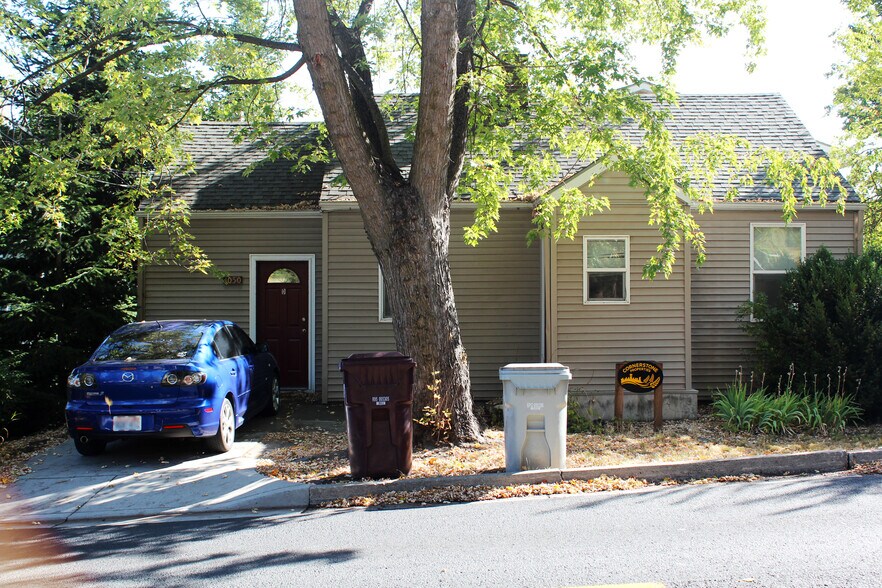 Building Photo - 1050 NE B St