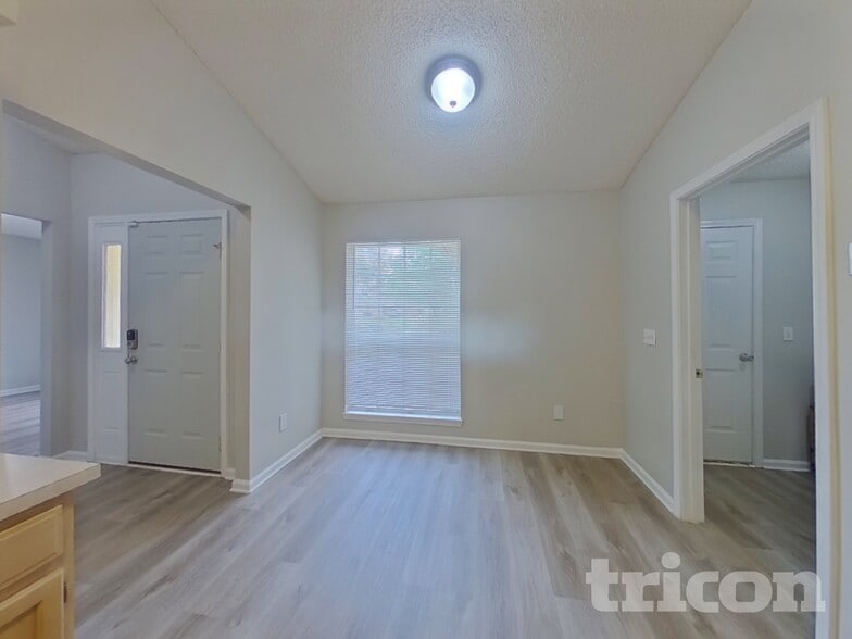 Building Photo - 11329 Hartland Rd