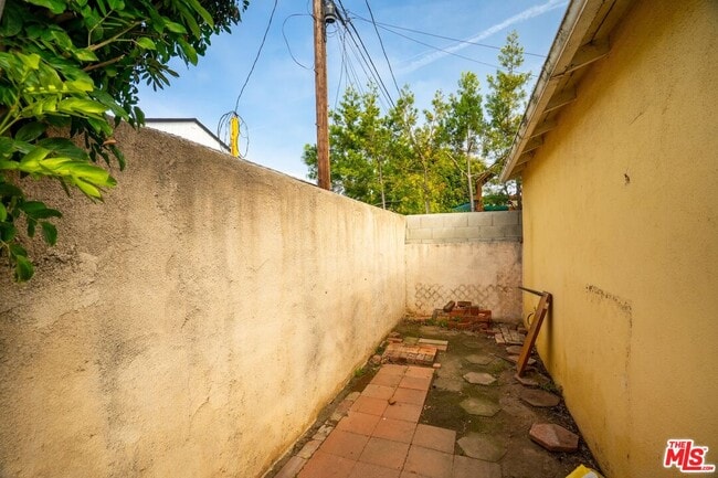 Building Photo - 12719 Rose Ave