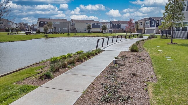 Building Photo - 9907 Prairie Silo Ln