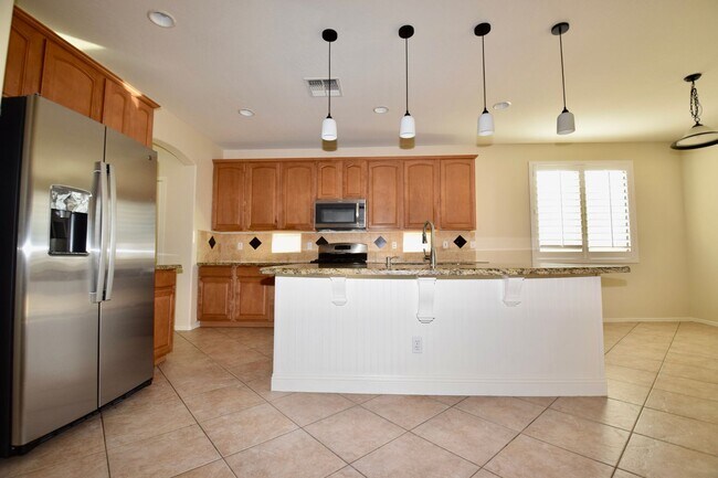 Building Photo - Beautiful Seville Area 4 bedroom Home!