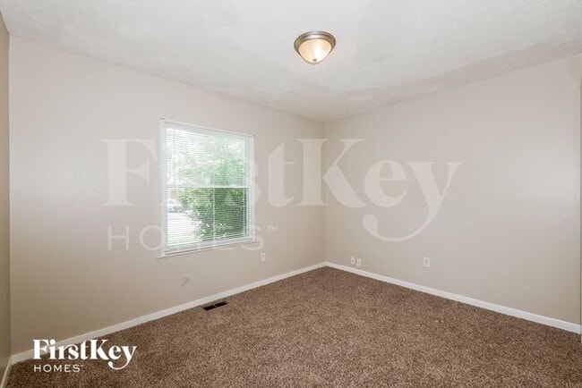 Building Photo - 1022 Woodpointe Dr