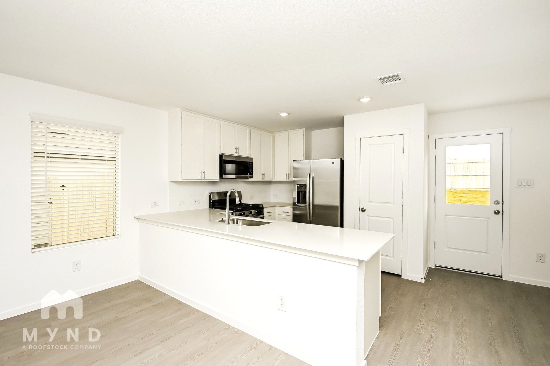 Building Photo - 2652 Mistwood Dr