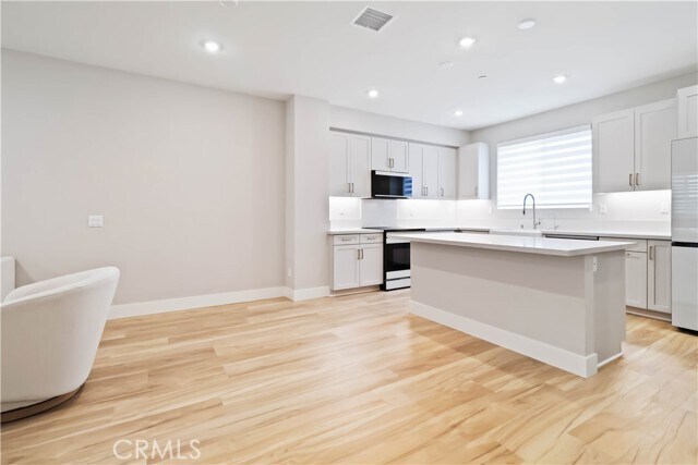 Building Photo - 32017 Paseo Rama