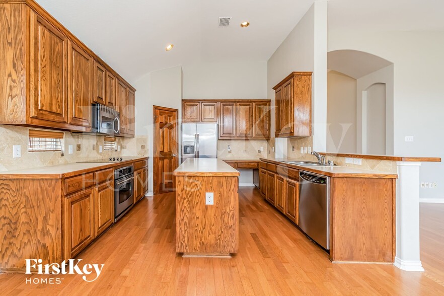 Building Photo - 4301 Palmer Dr