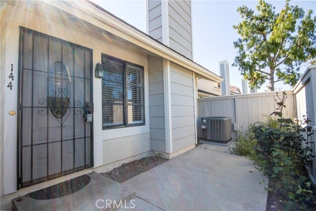 Building Photo - 1700 W Cerritos Ave