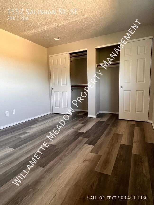 Building Photo - Updated 2 Bedroom 1.5 Bath Townhouse, Wate...