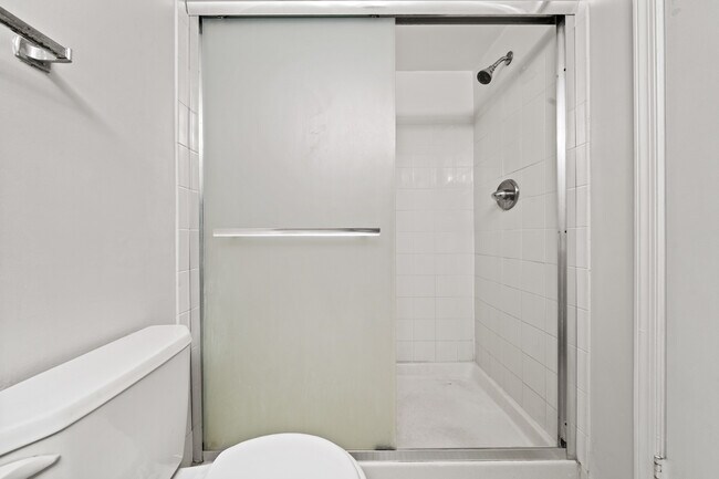 Building Photo - 142 Georgetown Rd