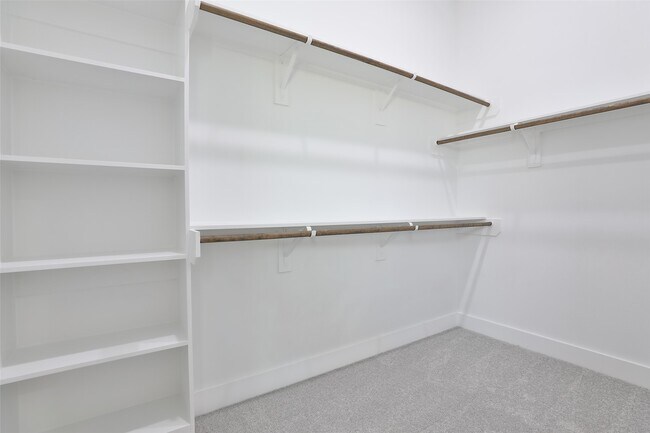 Building Photo - 8133 Cabot St