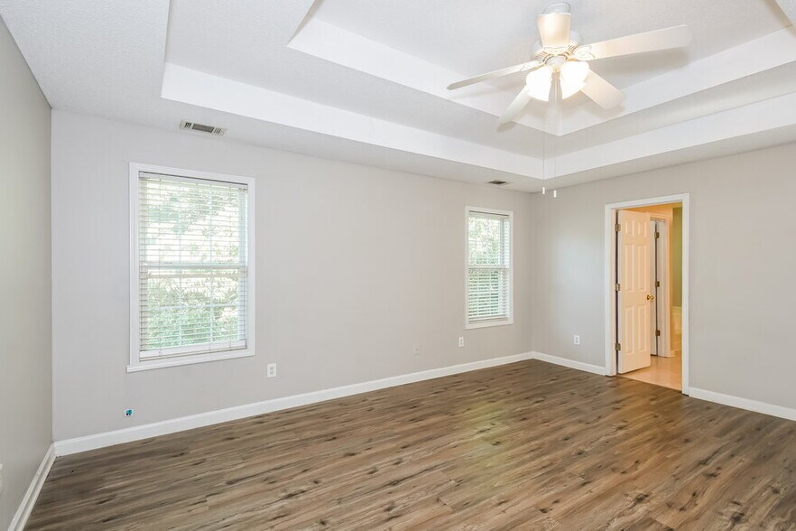 Building Photo - 301 Saddlewood Dr