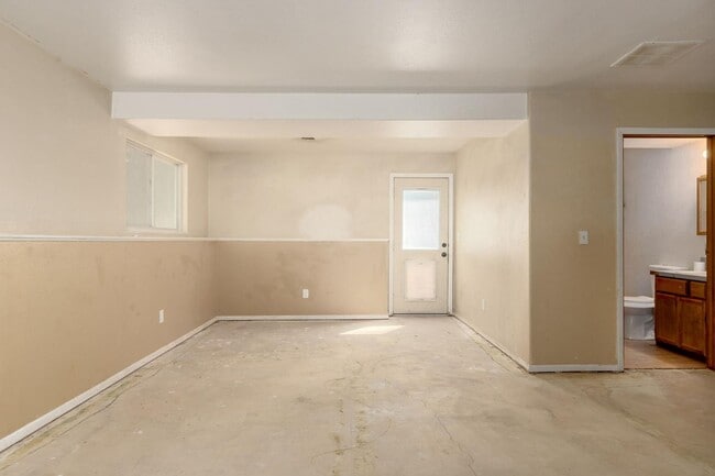 Building Photo - 14853 Burger Ln