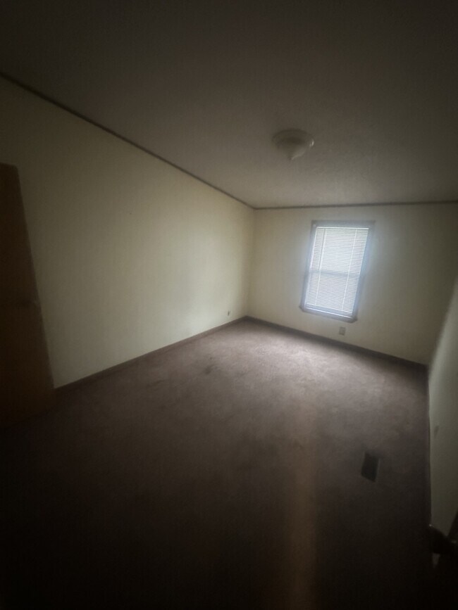 Building Photo - 862 OH-93