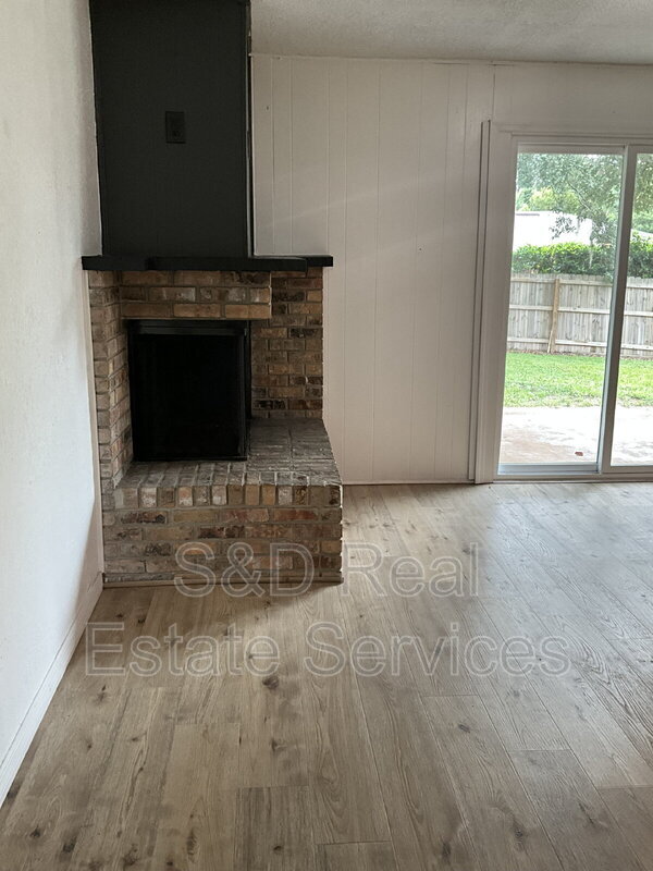 Building Photo - 4038 Doral