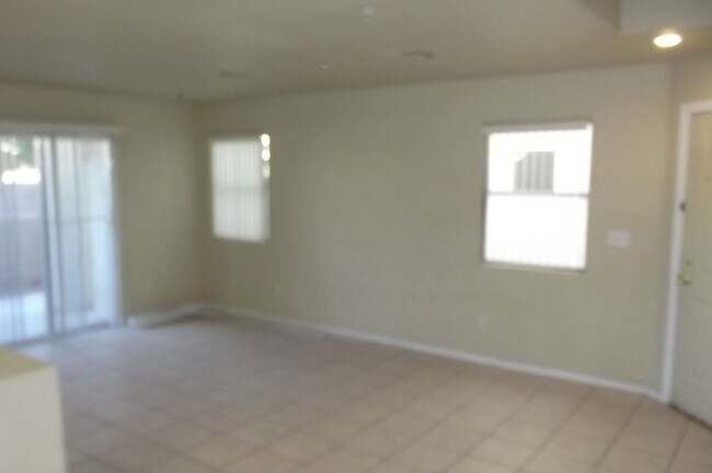 Building Photo - Condo in Gated Genevieve Court