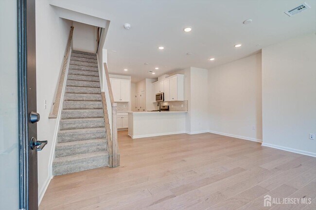 Building Photo - 317 Sadie Cir