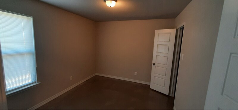 Building Photo - 110 Lollipop