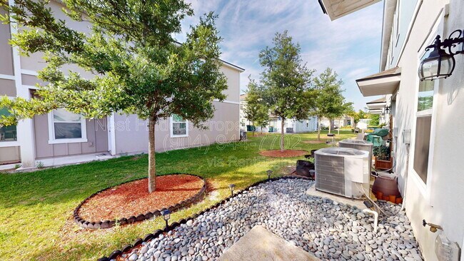 Building Photo - 373 Aralia Ln