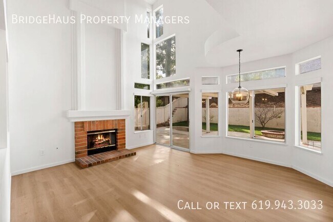 Building Photo - 10998 Corte Playa Barcelona