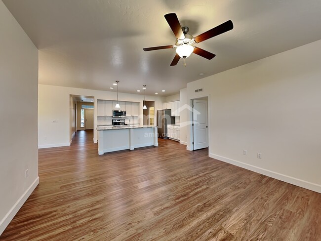 Building Photo - 245 E Sicily Dr