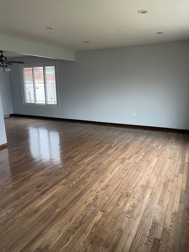 Building Photo - 8440 163rd St