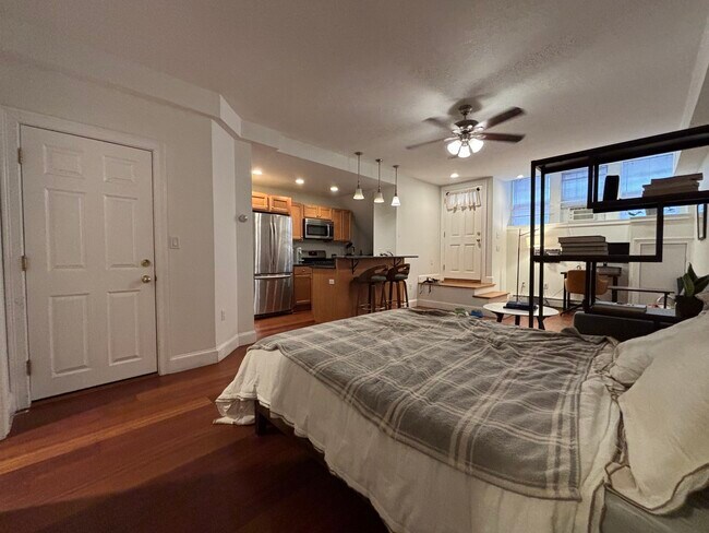 Building Photo - 7 Grove St