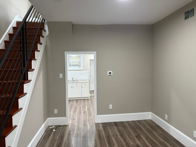 Building Photo - 2329 N Cleveland St