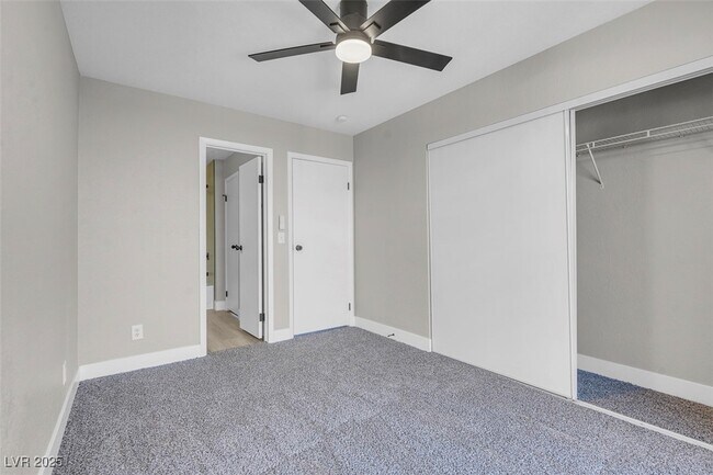 Building Photo - 456 Sellers Pl
