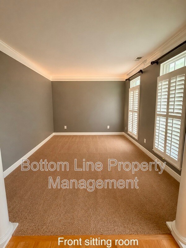 Building Photo - 8045 Talcott Dr