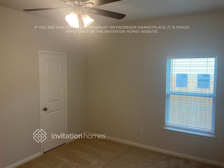 Building Photo - 8120 Sunberry Shadow Dr