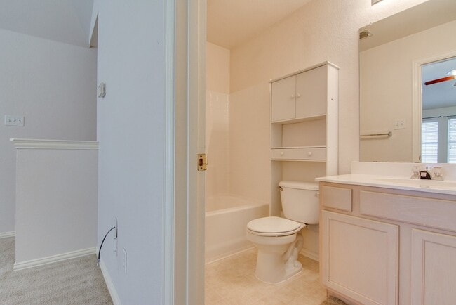 Building Photo - 1133 Hillwood Dr