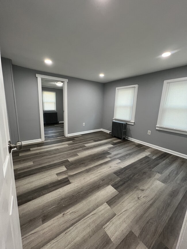 Building Photo - 85 Chestnut St