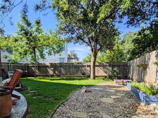 Building Photo - 14504 Templemore Cove