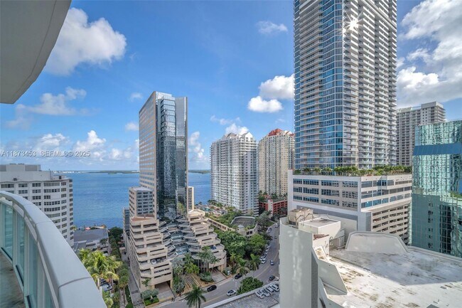 Building Photo - 951 Brickell Ave