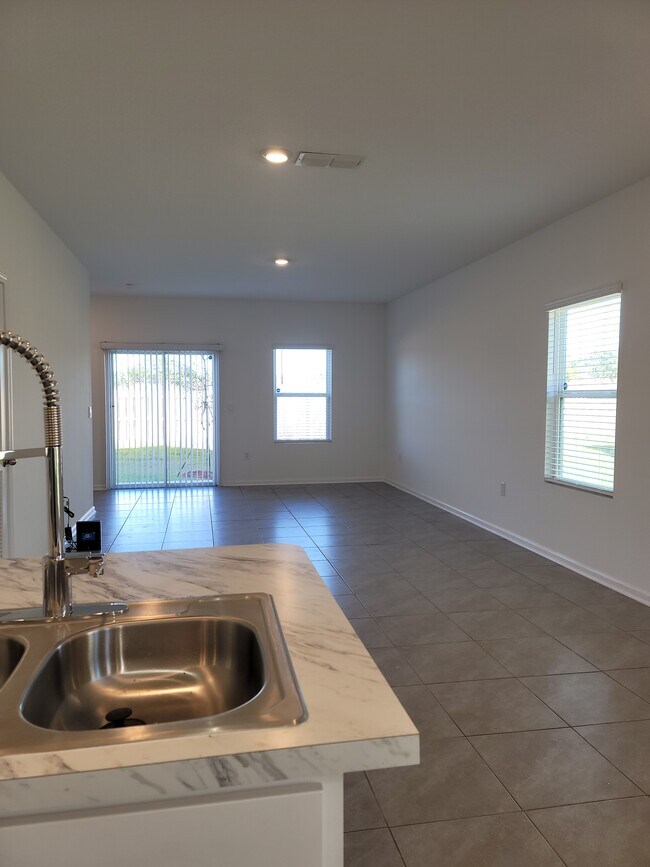 Open Floorplan Living/Dining Rm - 9025 Gifford Dr