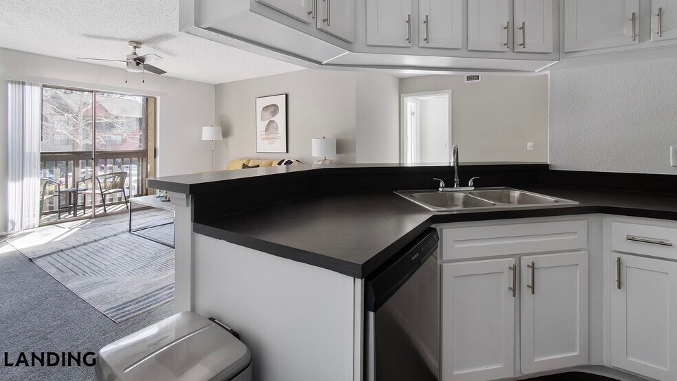 Building Photo - 10263 Whispering Forest Dr