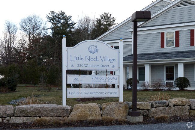 Building Photo - Little Neck Village