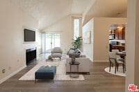 Building Photo - 5740 Canterbury Dr