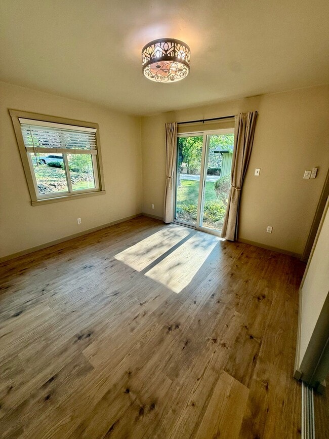 Building Photo - 10070 Garesio Ranch Rd