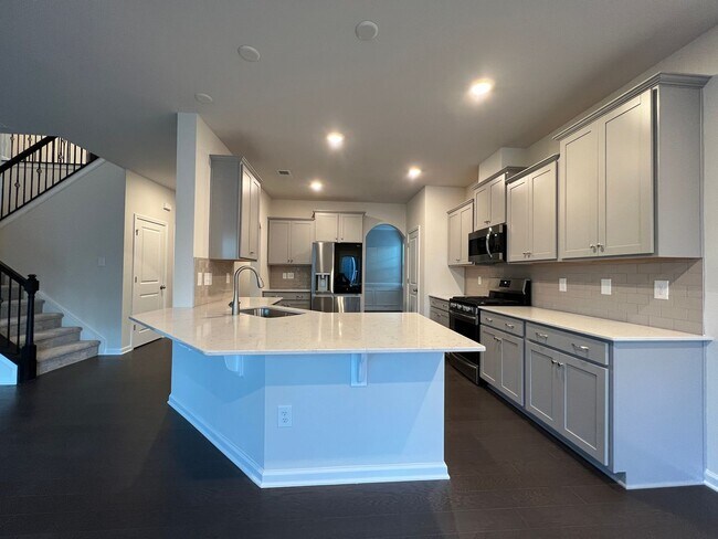 Building Photo - 5bd 4.5bath like brand new SFH in Palisades