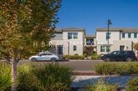 Building Photo - 1609 Marina Dr