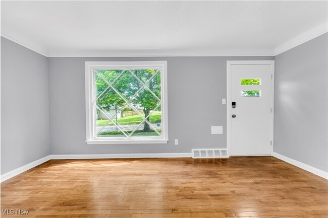 Building Photo - 135 Greencroft Rd