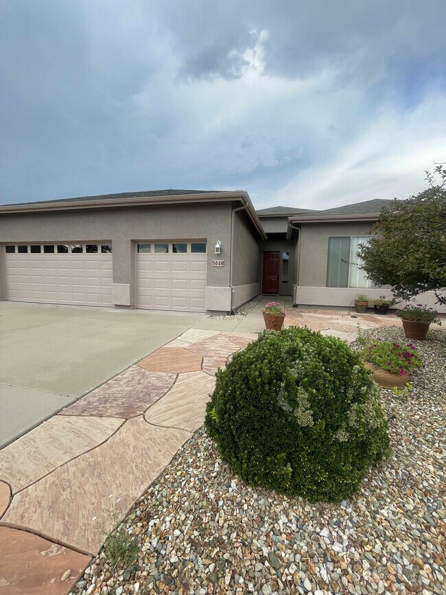 Building Photo - 5649 N Bentley Ct