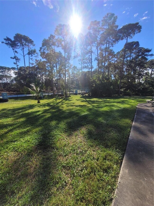 Building Photo - 15095 67th Ct N